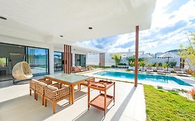 Ashta Suites / Zen Suite